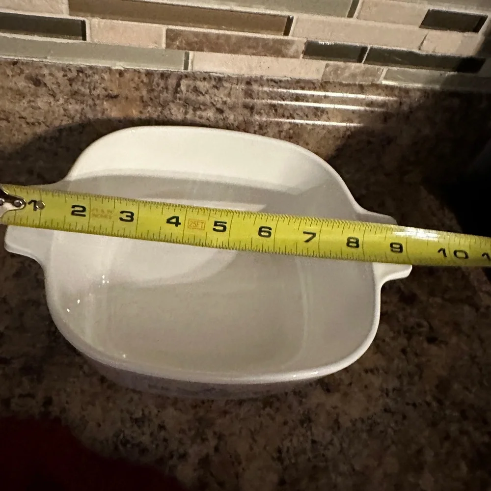Vintage Corning Ware 1 1/2 Quart Casserole Dish - No Lid - Picture 3 of 4